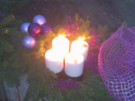 Betlehemes előadás és gyertyagyújtás advent első vasárnapján